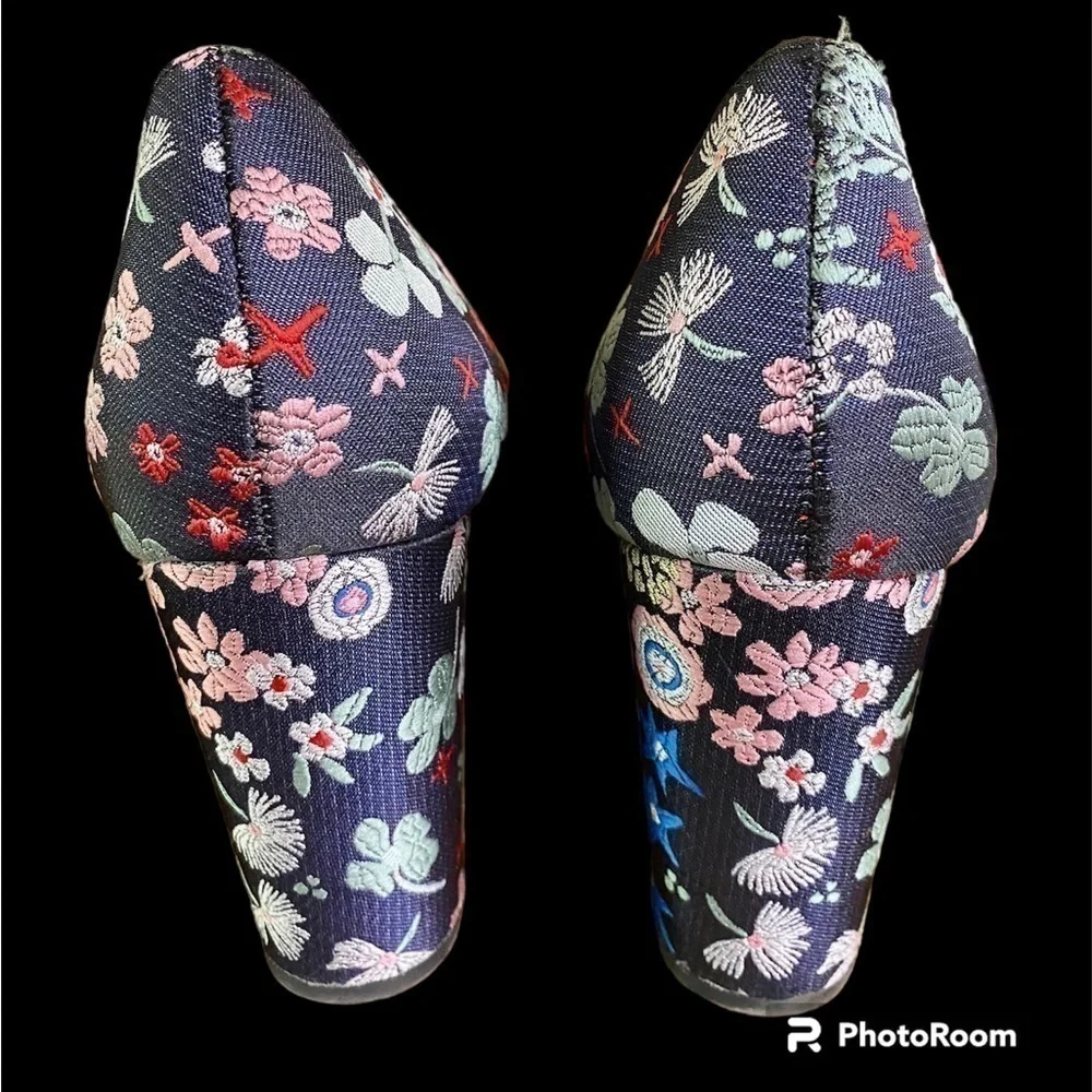 INDIGO rd. NWOB- size 9.5 Chunky High 4” Heels. Eastern inspired fabric. New!